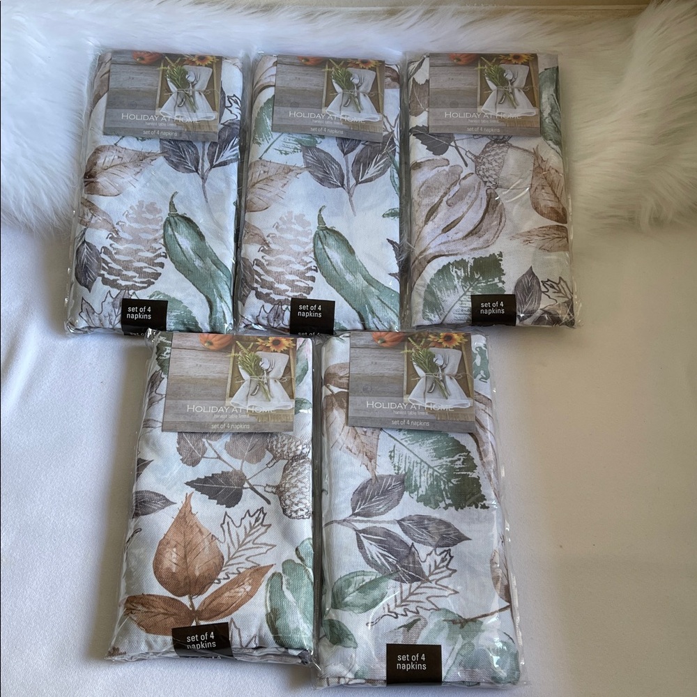 Holiday at Home Gourd Gath Sage Set of 20 Napkins. Brand New With tags.